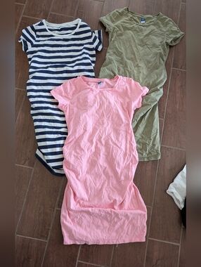 Maternity dresses (Medium)